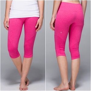 Lululemon In The Flow Crop II Heathered Jewelled Magenta Pink size 4
